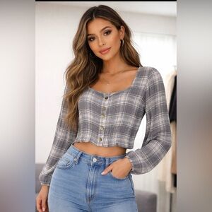 NWT SIM & SAM SIZE L Plaid Gray Long Sleeve Crop Top